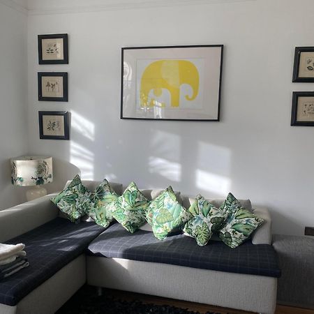 Appartamento Interior Designed Flat Near Kew Botanical Gardens Londra Esterno foto