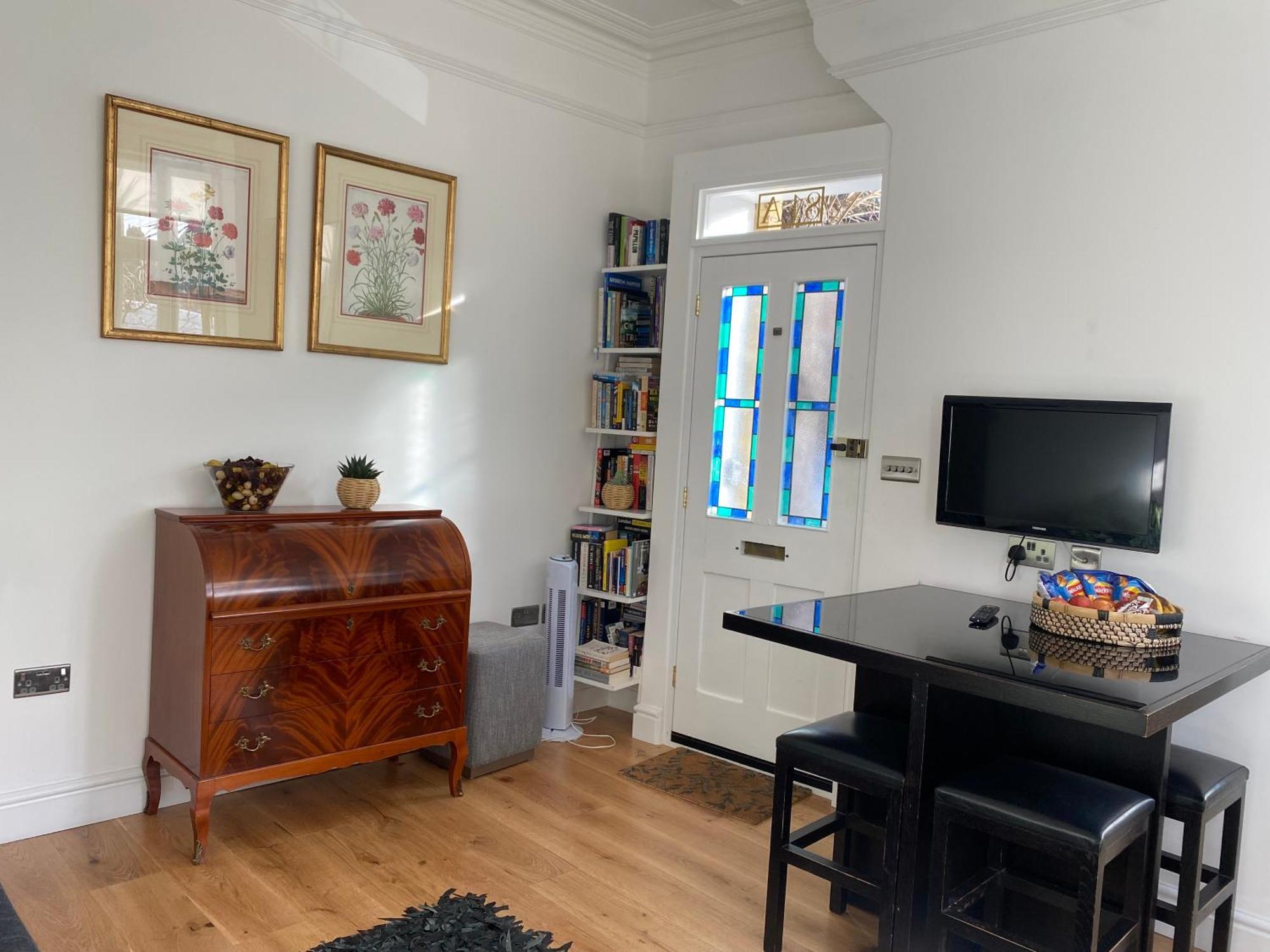 Appartamento Interior Designed Flat Near Kew Botanical Gardens Londra Esterno foto